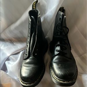 Dr. Marten 1460 black SMOOTH leather size 7women size 6men